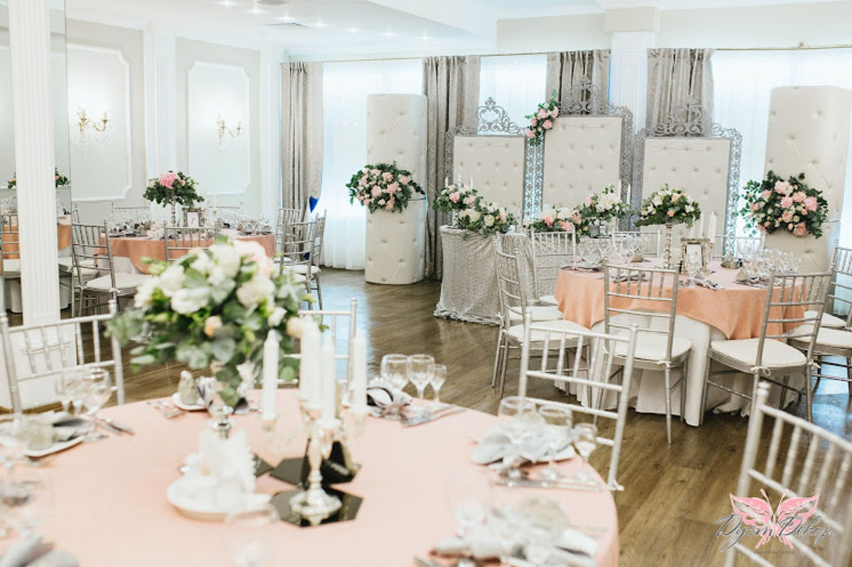 Основной банкетный зал — Ресторан Времена года