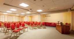 Конференц-зал В Конференц-зал В — интерьер зала