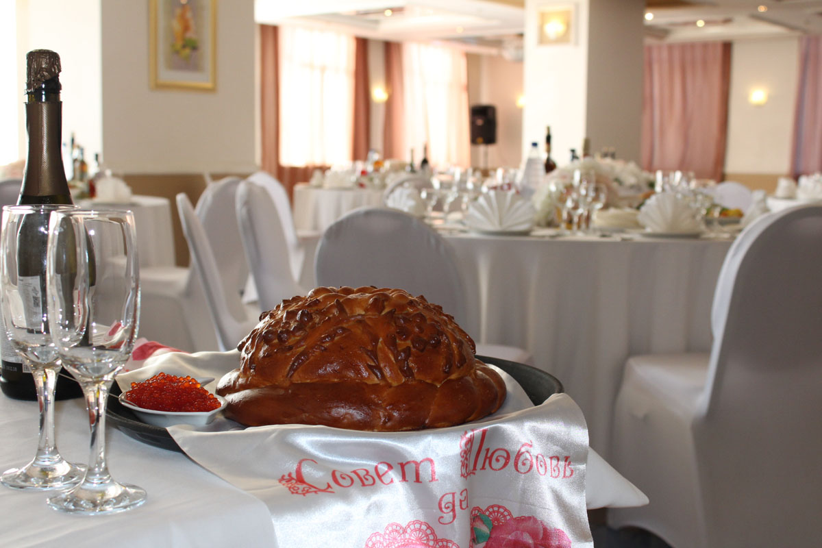 Охтинский — Гостиница Охтинская (Банкетные залы Ассамблея, Охтинский, Бешамель)