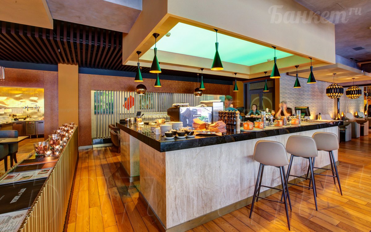 Зал один, лауж зона, зона с камином, бар — фото 27