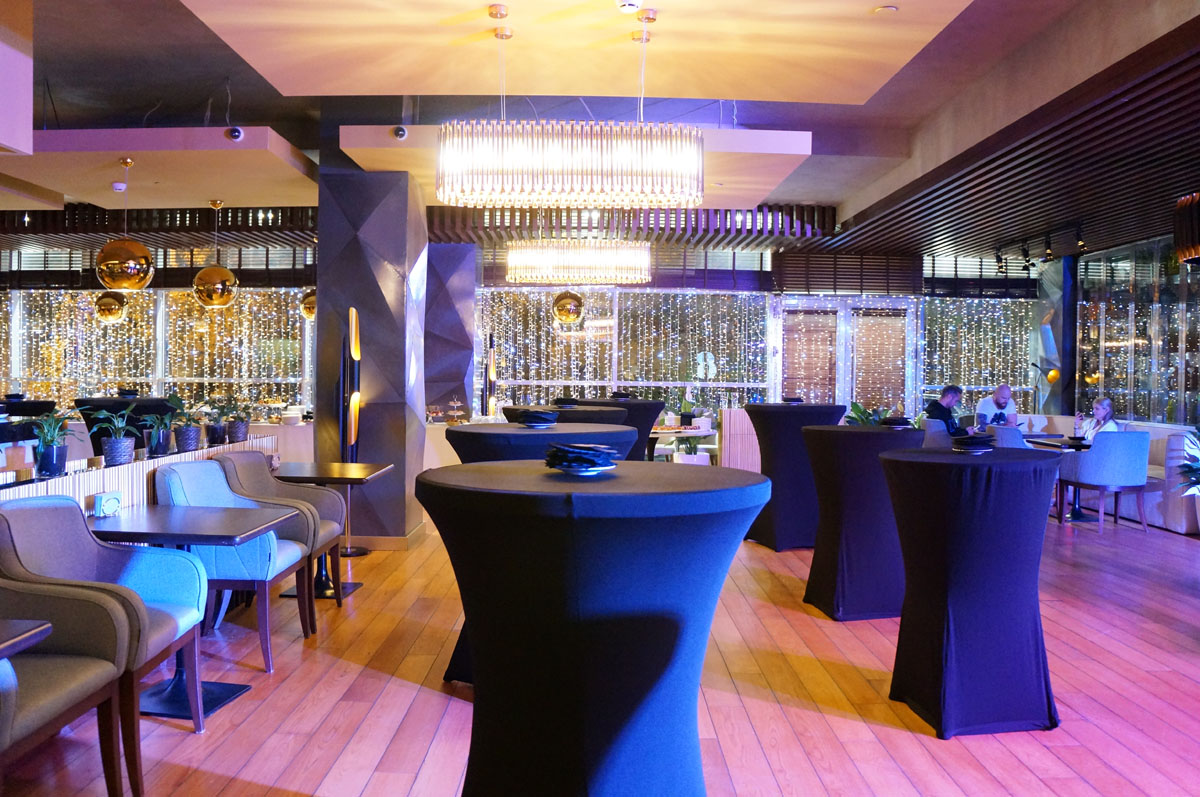 Зал один, лауж зона, зона с камином, бар — фото 41