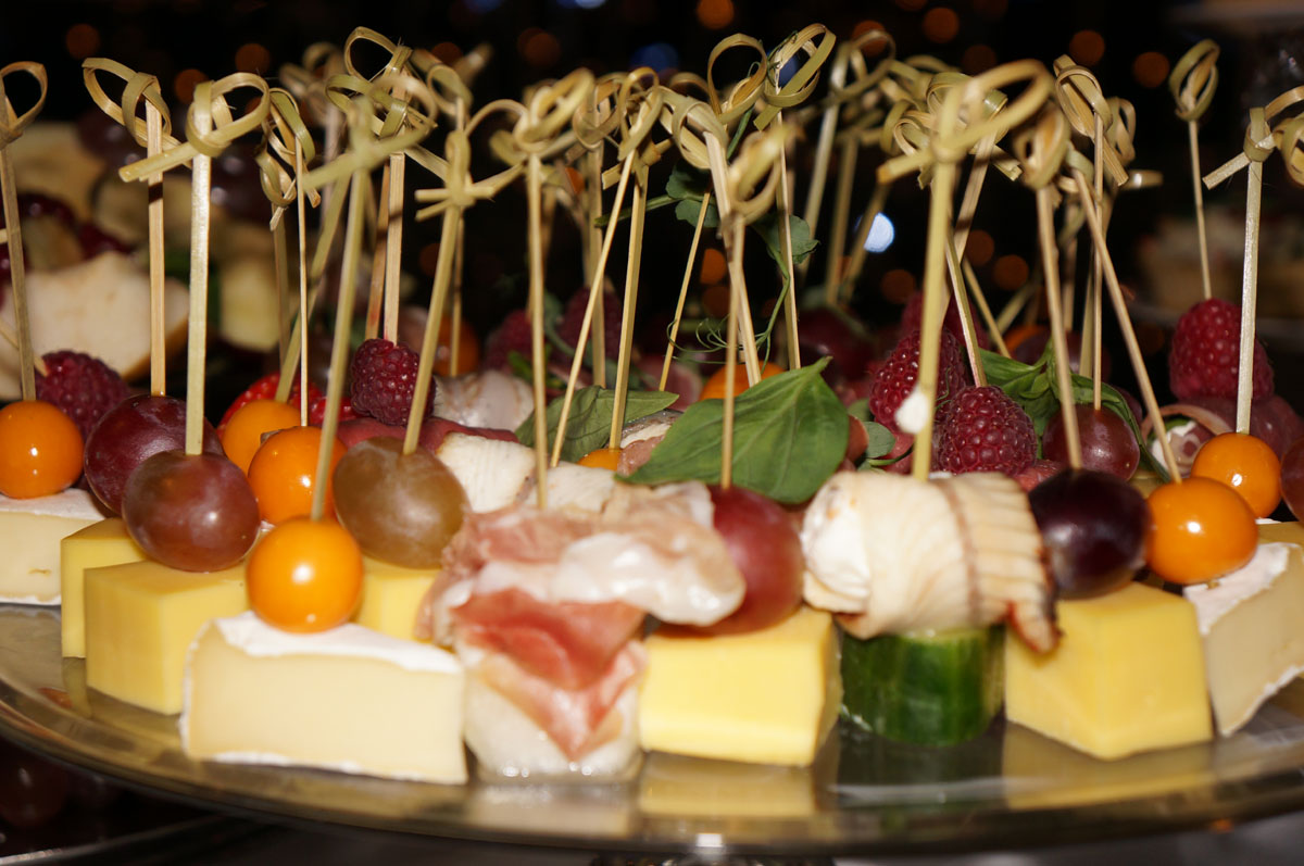 Зал один, лауж зона, зона с камином, бар — фото 56