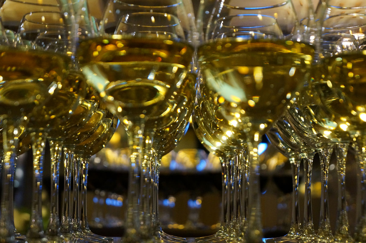 Зал один, лауж зона, зона с камином, бар — фото 58