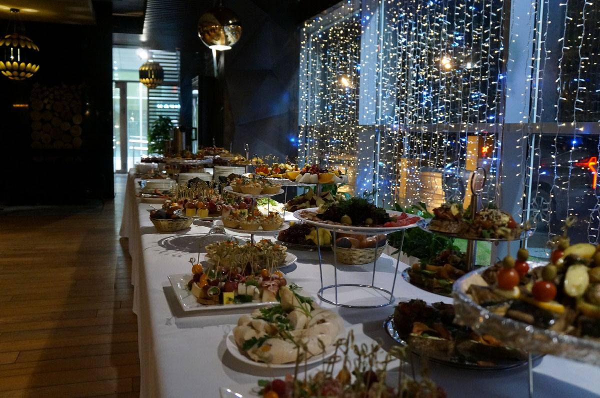 Зал один, лауж зона, зона с камином, бар — фото 69