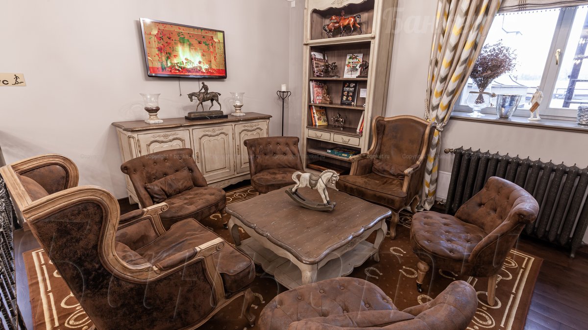 Зал Библиотеки — Art and Horses