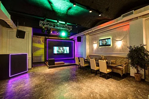 Основной зал — Show rooms