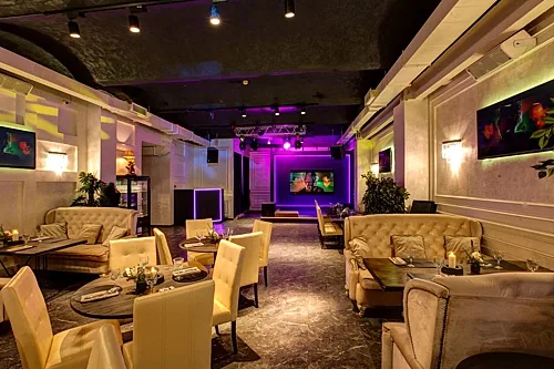 Основной зал — Show rooms