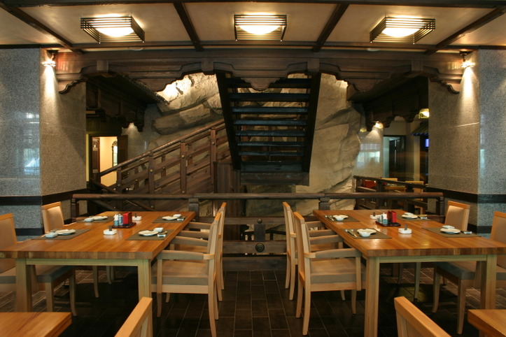 1 — Ресторан Мисато