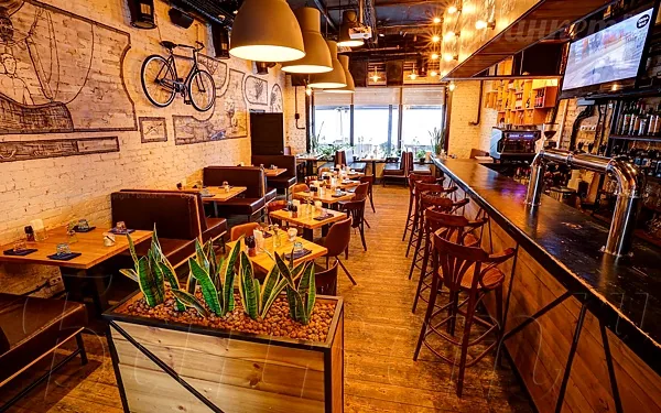 Лофт Дружба — Iskra Bar, Москва
