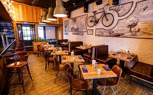 Лофт Дружба — Iskra Bar, Москва