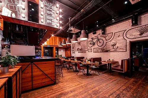 Лофт Дружба — Iskra Bar, Москва