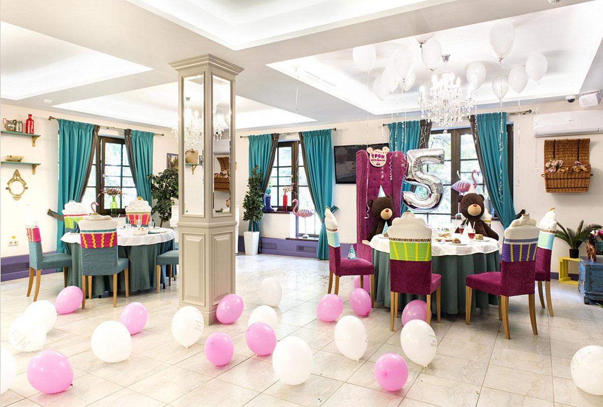 2-й этаж — Семейное кафе АндерСон на Даче. ВДНХ