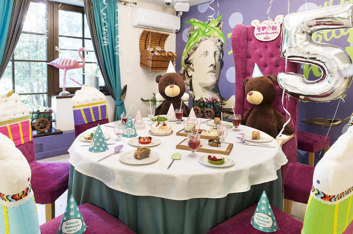 2-й этаж — Семейное кафе АндерСон на Даче. ВДНХ