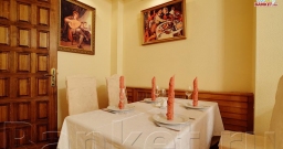 Бежевый зал