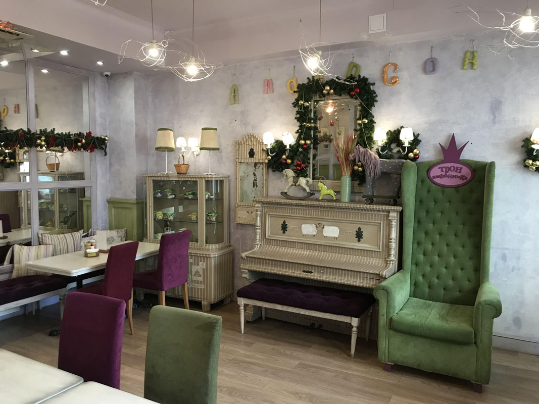 Зал у пианино — Семейное кафе АндерСон Сокол