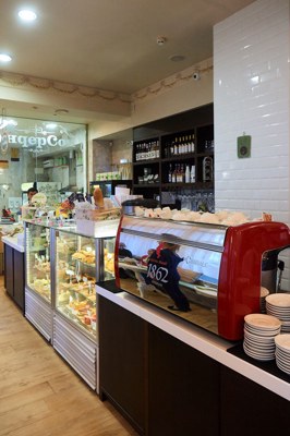 Зал у пианино — подробнее о зале