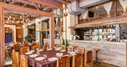 Барная зона Барная зона — интерьер зала