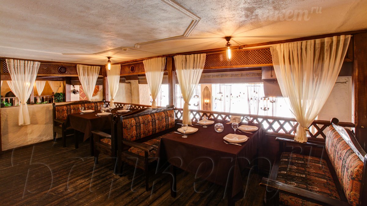 Балкон — Ресторан домашней кухни Джу Джа