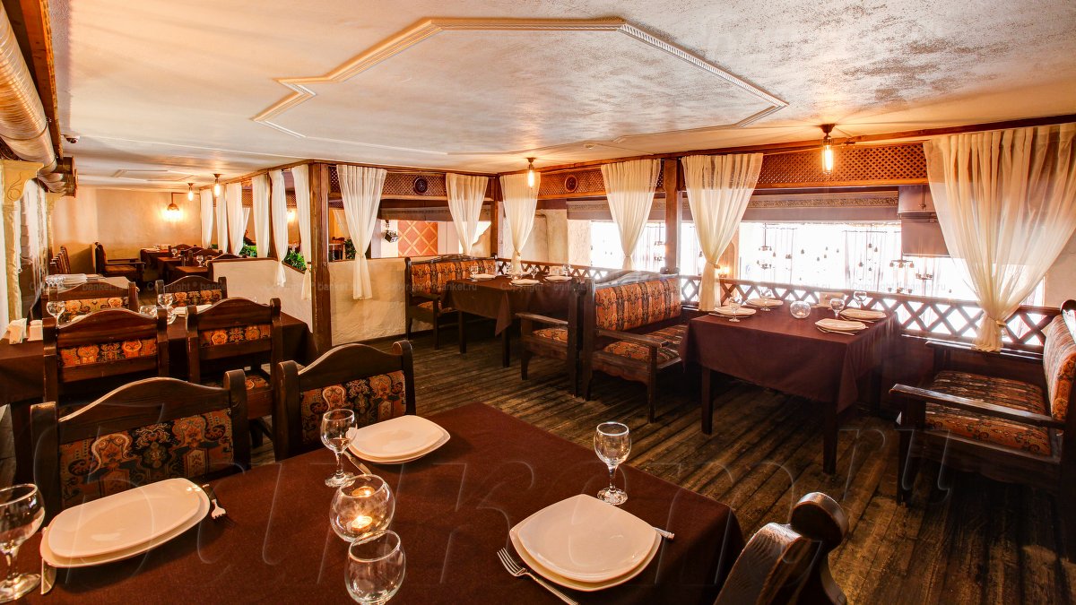 Балкон — Ресторан домашней кухни Джу Джа