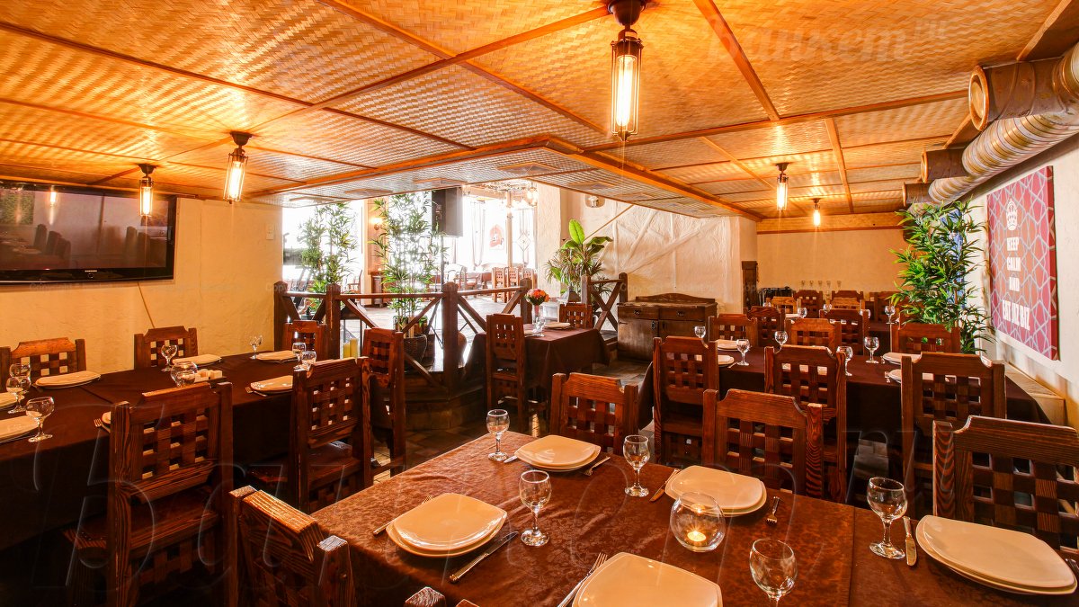 Нижний зал — Ресторан домашней кухни Джу Джа