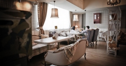 Зал Кошкин дом — интерьер зала