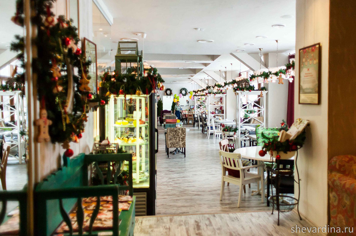 Семейное кафе АндерСон Зеленоград — Большой зал Пэчворк, фото банкетного зала