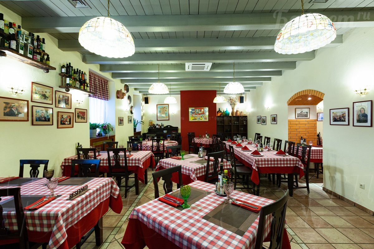 Средний зал — Траттория Да Чикко / Da Cicco