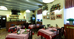 Средний зал Средний зал — интерьер зала