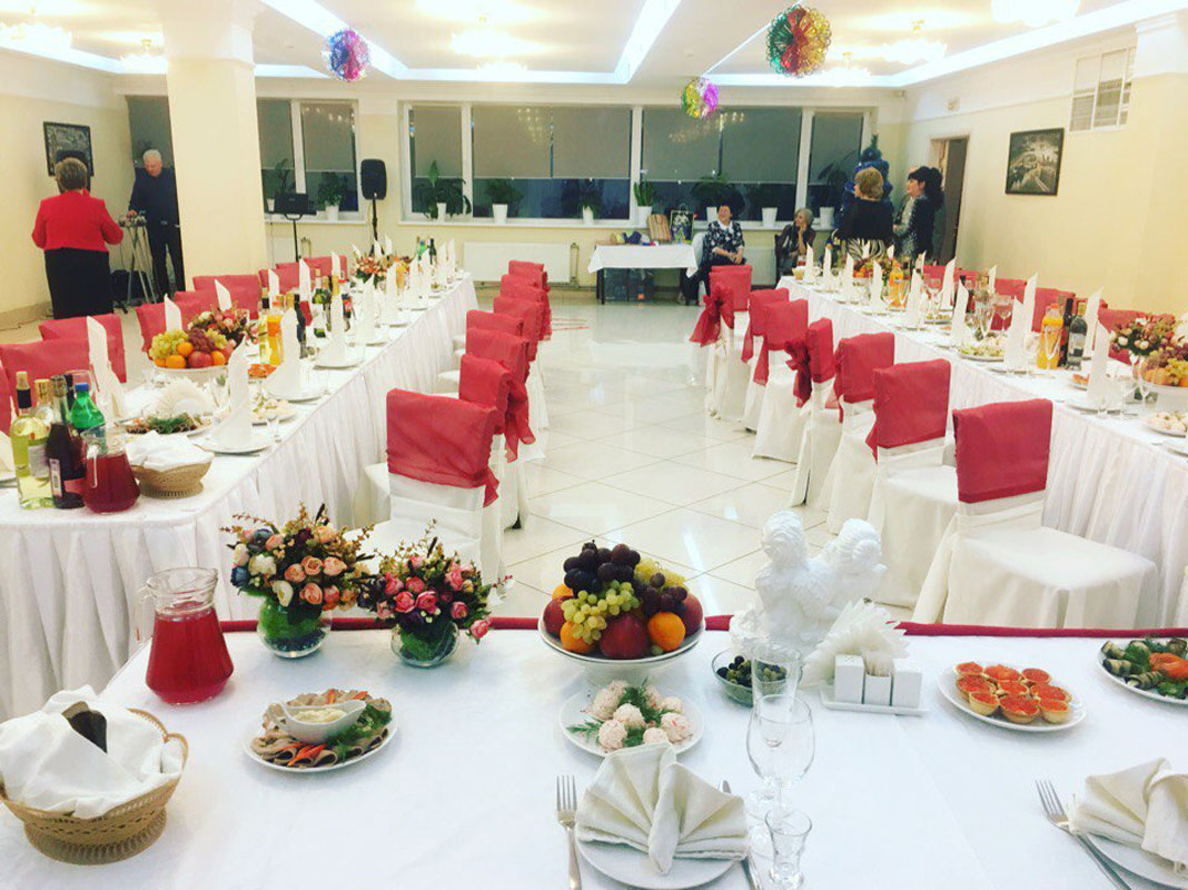 Основной зал — Вкусно Подано & Московский праздник