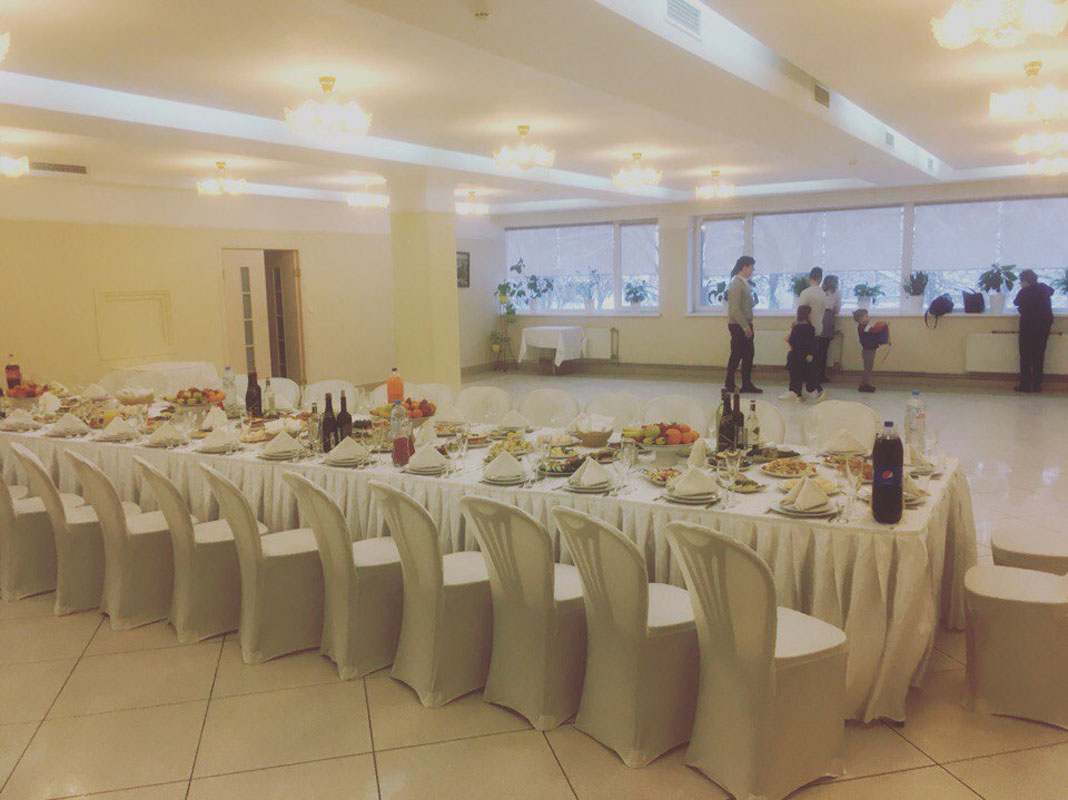 Основной зал — Вкусно Подано & Московский праздник