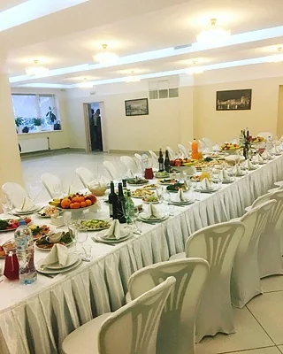 Вкусно Подано & Московский праздник, Основной зал — фото