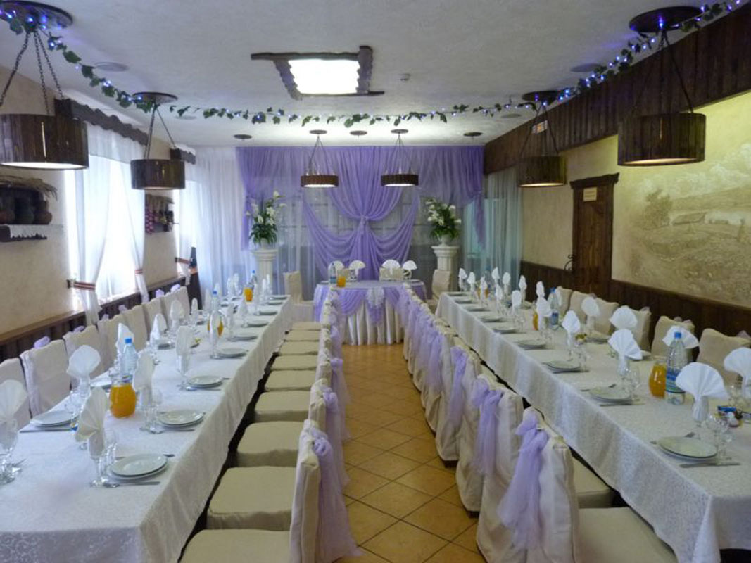 Зал в русском стиле — Матрешка