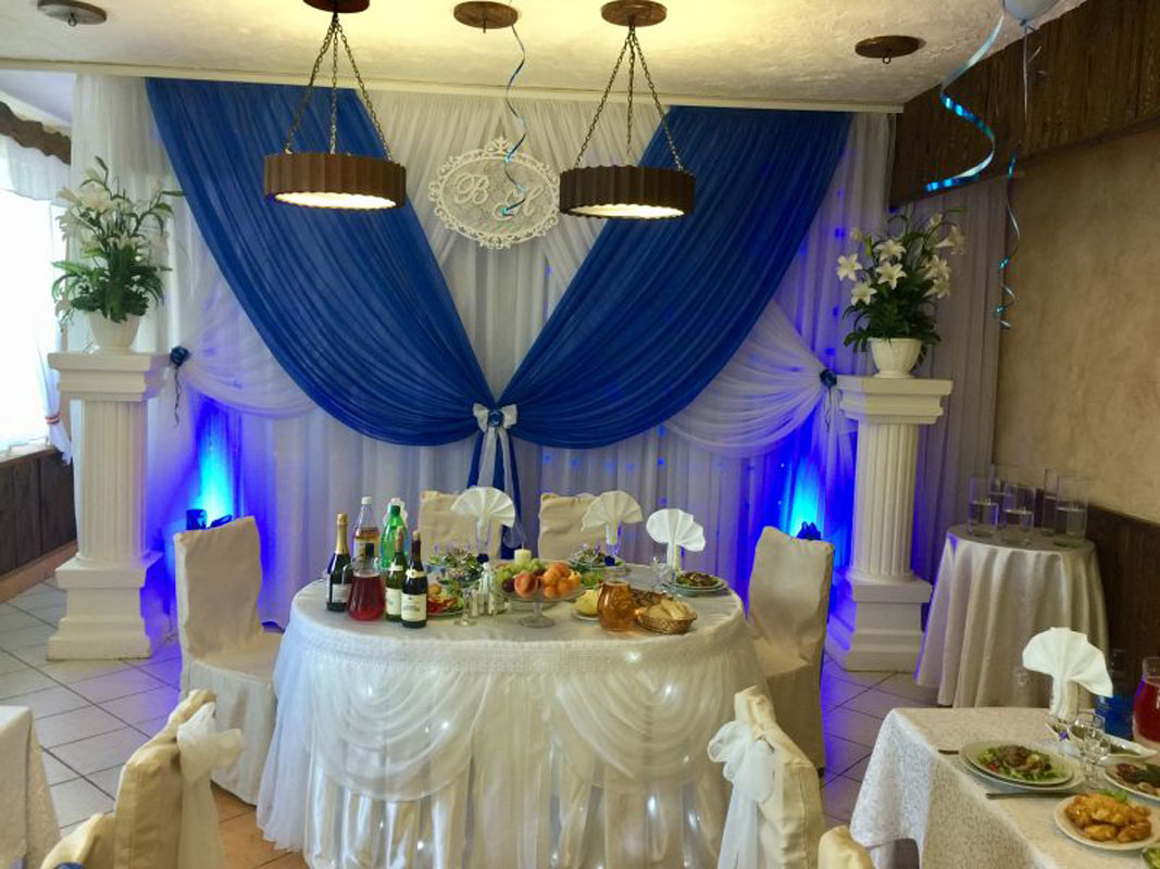 Зал в русском стиле — Матрешка