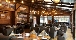 Таверна Вертолетчик — интерьер зала