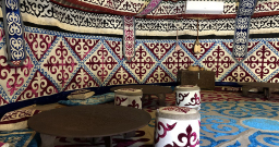 VIP Казахская юрта — интерьер зала