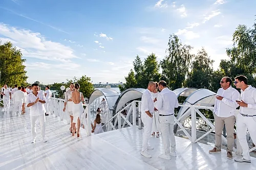 Большой шатер — White Park New Riga Bay, Москва