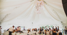 Малый шатер — интерьер зала