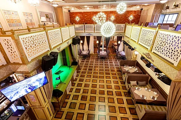 Ресторан - Караоке БалконЪ, Основной зал — фото