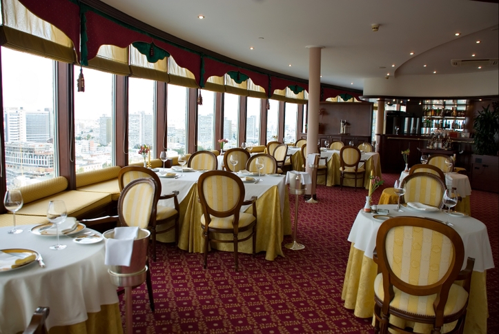 1 — Ресторан Панорама