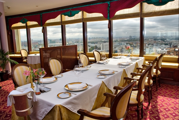 1 — Ресторан Панорама