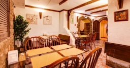 Основной зал — интерьер зала