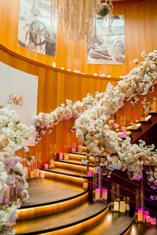 Банкетный зал на нижней палубе ресторана-яхты Чайка — фото 5