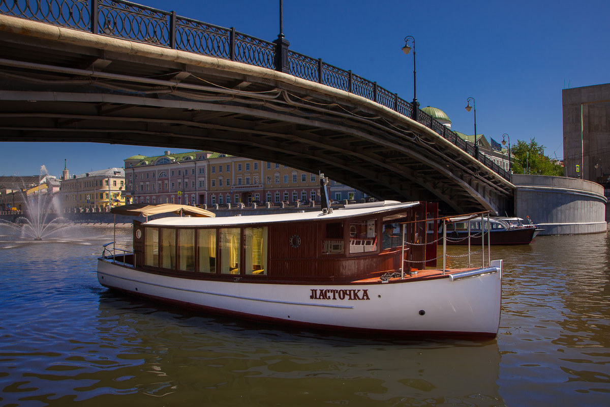 Катер Yacht Event — банкетный зал Yacht Event