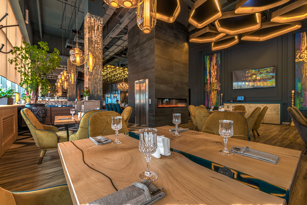 Зал со сценой — Ресторан Краснодар