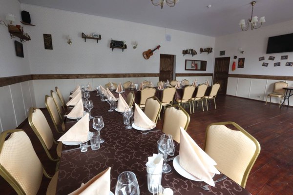 Дворик — банкетный зал Коммунальная страна