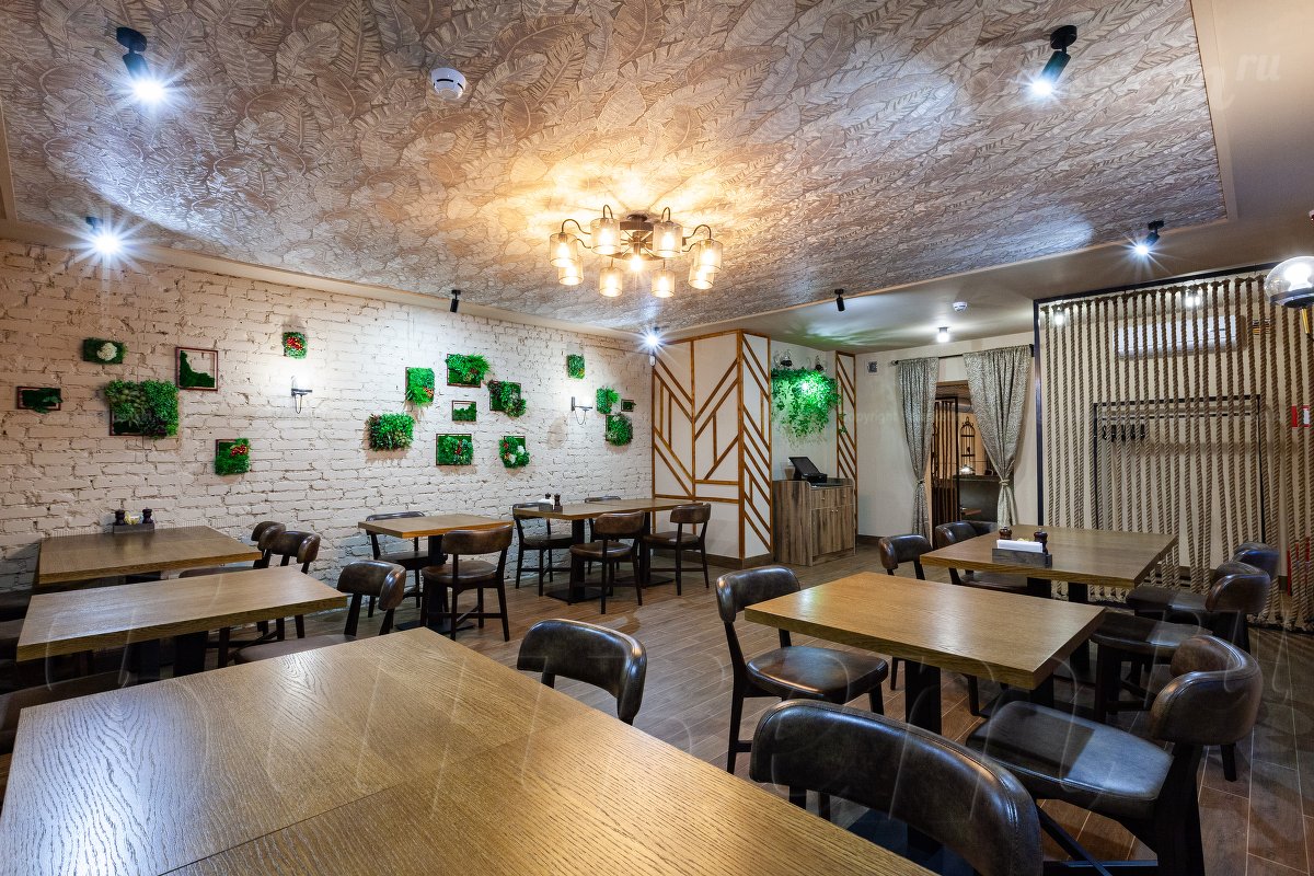 Средний зал — банкетный зал Veranda grill cafe