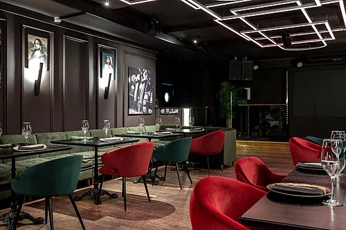 Основной зал — Guilty Pleasure