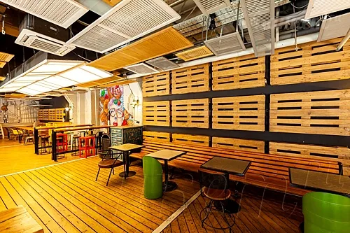 Третий балкон — Гастрономическая улица strEAT, Москва
