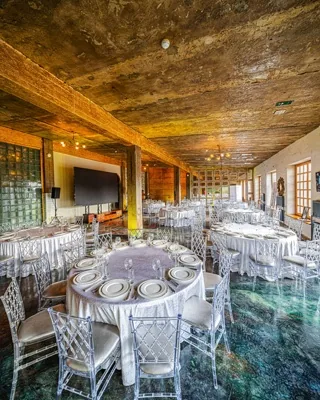 Зал White Hall