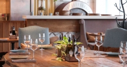 Итальянский ресторан Остериа Марио (3-й этаж) Итальянский ресторан Остериа Марио (3-й этаж) — интерьер зала